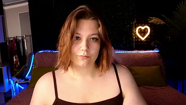 DjennaPalme online show from 29, 9, 2025