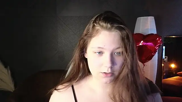 DjennaPalme online show from 22, 3, 2025