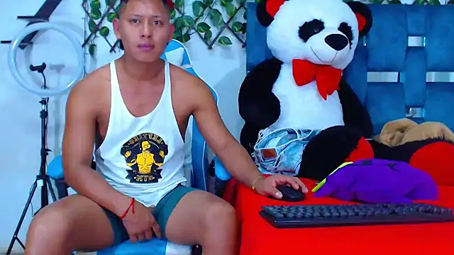 Snapshot of Hakim_prettynigg chatting on 23, 10, 2025 Hakim prettynigg online show from 23, 10, 2025