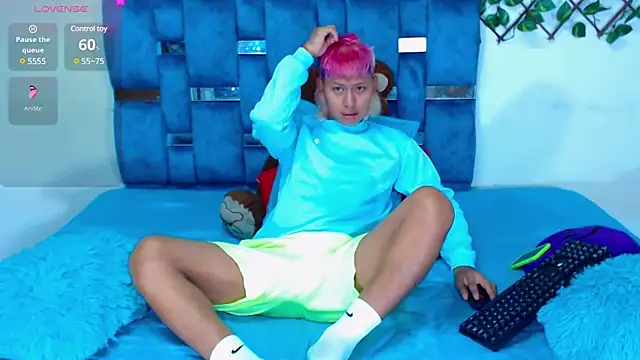 Snapshot of Hakim_prettynigg chatting on 5, 1, 2025 Hakim prettynigg online show from 5, 1, 2025