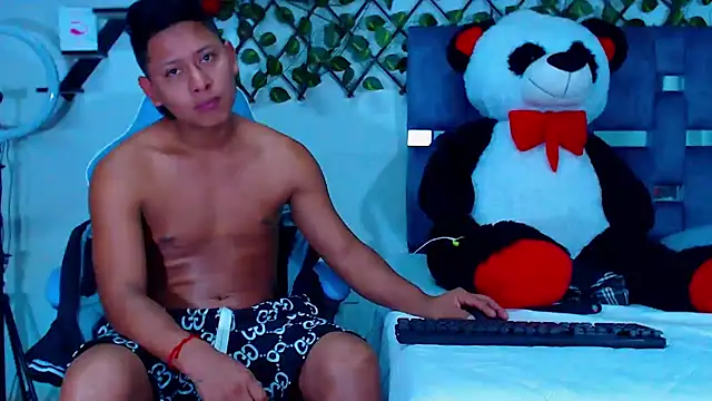 Snapshot of Hakim_prettynigg chatting on 7, 11, 2025 Hakim prettynigg online show from 7, 11, 2025