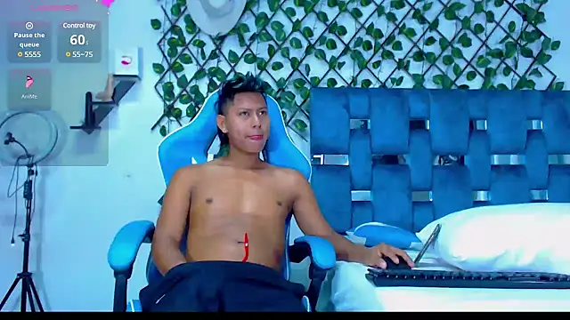 Snapshot of Hakim_prettynigg chatting on 6, 12, 2024 Hakim prettynigg online show from 6, 12, 2024