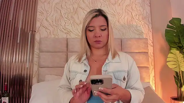 Gaia Stone online show from 14, 4, 2026