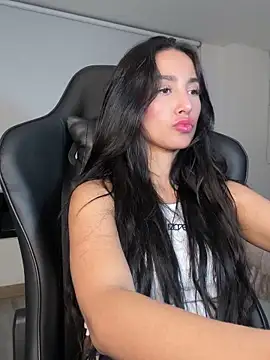 EvaMoet online show from 17, 12, 2024