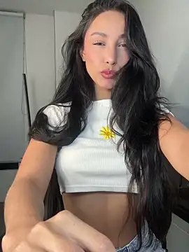 EvaMoet online show from 9, 2, 2025