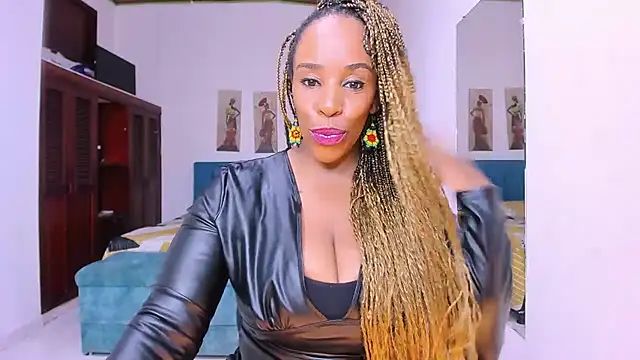 TAYLORR778 online show from 13, 5, 2026