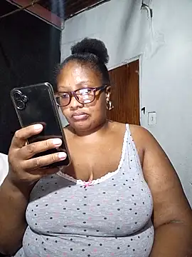 Snapshot of YELLOW_BONE chatting on 15, 2, 2025 YELLOW BONE online show from 15, 2, 2025