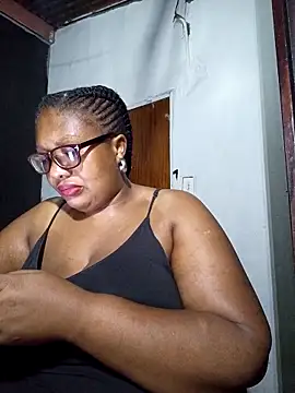 Snapshot of YELLOW_BONE chatting on 7, 3, 2025 YELLOW BONE online show from 7, 3, 2025