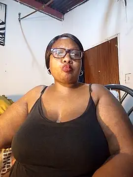 Snapshot of YELLOW_BONE chatting on 26, 11, 2025 YELLOW BONE online show from 26, 11, 2025