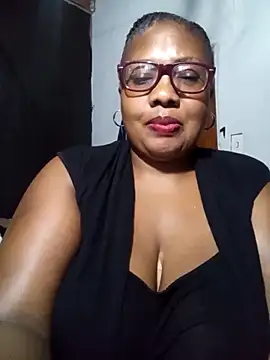 Snapshot of YELLOW_BONE chatting on 3, 3, 2025 YELLOW BONE online show from 3, 3, 2025