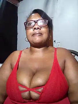 Snapshot of YELLOW_BONE chatting on 11, 2, 2025 YELLOW BONE online show from 11, 2, 2025