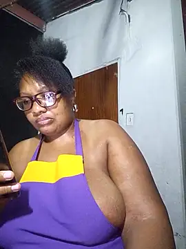 Snapshot of YELLOW_BONE chatting on 13, 2, 2025 YELLOW BONE online show from 13, 2, 2025