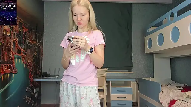 Snapshot of Masha_2002 chatting on 15, 5, 2026 Masha 2002 online show from 15, 5, 2026