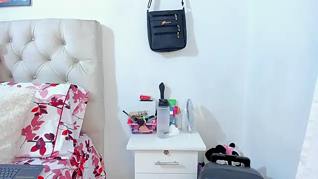 NayaWayne online show from 27, 3, 2026
