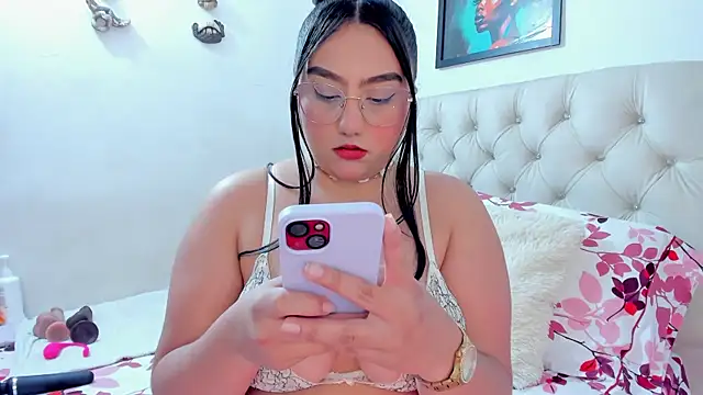 Snapshot of NayaWayne chatting on 22, 10, 2025 NayaWayne online show from 22, 10, 2025