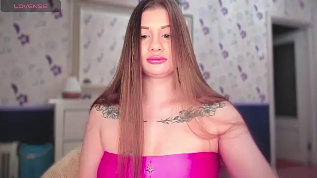 Snapshot of JuicyHelenX chatting on 9, 10, 2025 JuicyHelenX online show from 9, 10, 2025