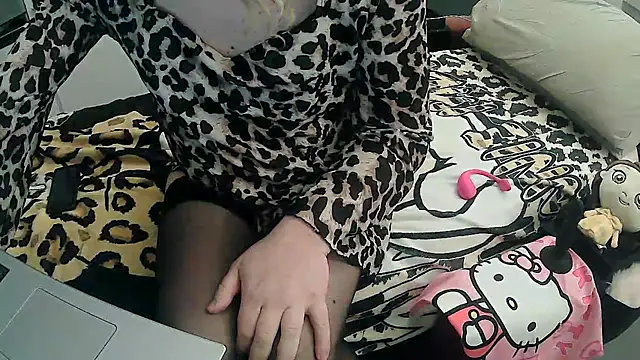 CristinaTrav online show from 5, 2, 2026