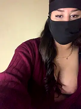 Snapshot of Taimaaa chatting on 24, 11, 2025 Taimaaa online show from 24, 11, 2025