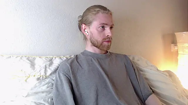 Snapshot of Damien_Bi chatting on 12, 10, 2025 Damien Bi online show from 12, 10, 2025