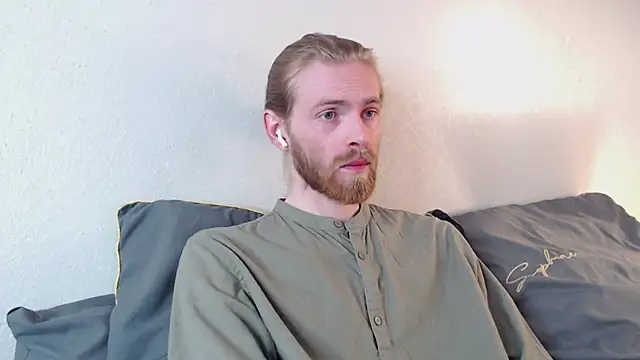 Snapshot of Damien_Bi chatting on 22, 3, 2025 Damien Bi online show from 22, 3, 2025