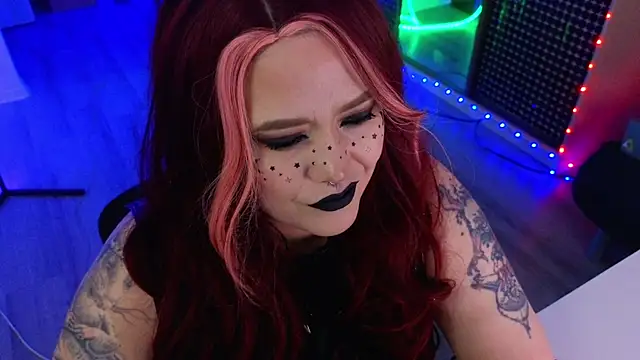 Snapshot of wickedxqueen chatting on 12, 6, 2026 wickedxqueen online show from 12, 6, 2026