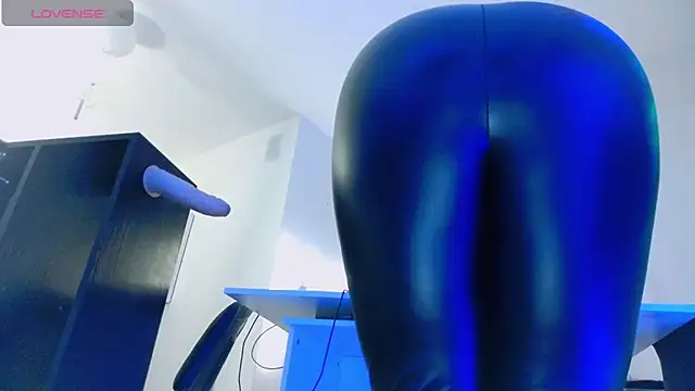 wickedxqueen online show from 6, 4, 2026