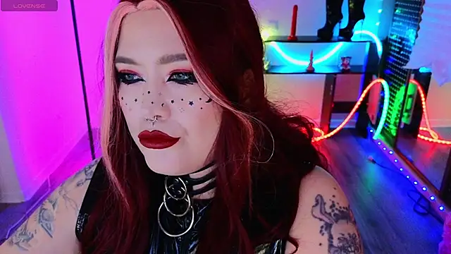Snapshot of wickedxqueen chatting on 14, 6, 2026 wickedxqueen online show from 14, 6, 2026