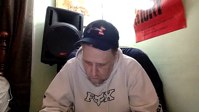 PhoenixFir1976 online show from 5, 1, 2025