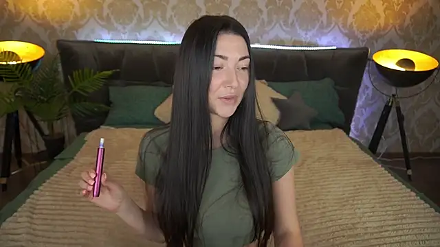 Snapshot of EmilyHalls chatting on 4, 2, 2025 EmilyHalls online show from 4, 2, 2025
