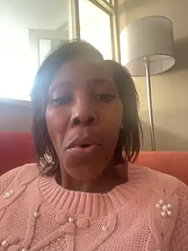 Snapshot of lindiwe07 chatting on 11, 10, 2025 lindiwe07 online show from 11, 10, 2025