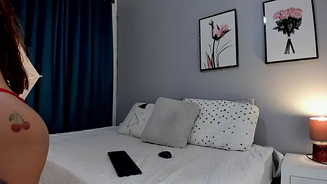 Estrella Duran online show from 13, 2, 2026