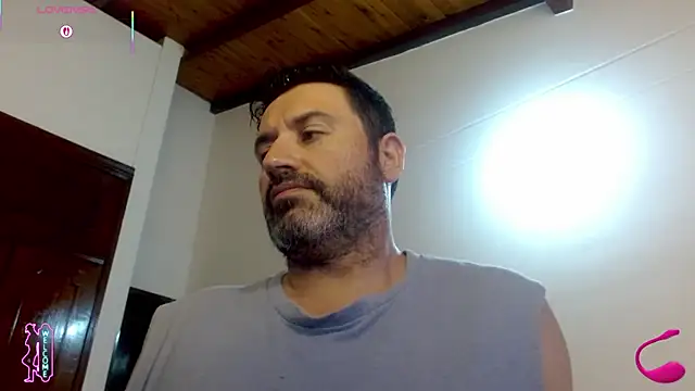 Snapshot of rodrher81 chatting on 22, 5, 2026 rodrher81 online show from 22, 5, 2026