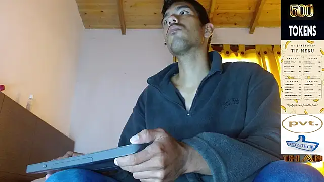 Snapshot of JohanyLatino chatting on 24, 5, 2026 JohanyLatino online show from 24, 5, 2026