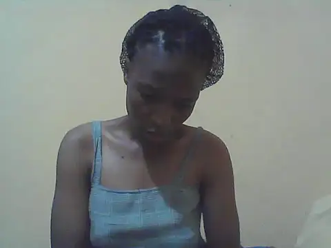 Smillie prety online show from 7, 11, 2025