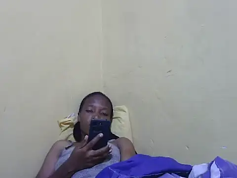 Smillie prety online show from 17, 10, 2025