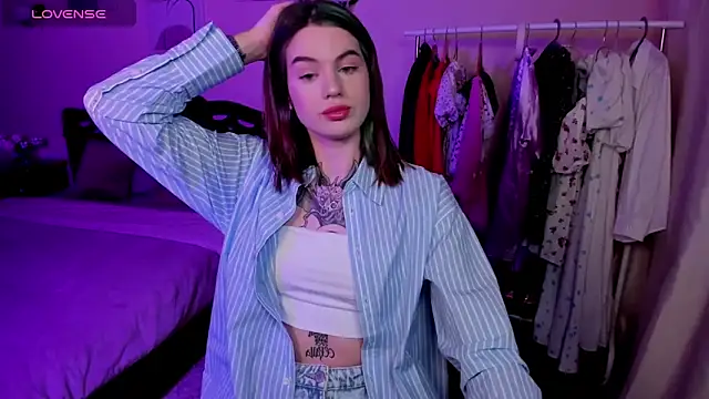 Snapshot of NikkieKatty chatting on 19, 3, 2025 NikkieKatty online show from 19, 3, 2025