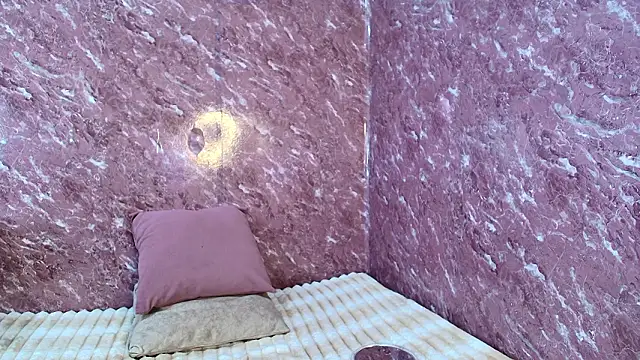 JuliKim  online show from 7, 3, 2026