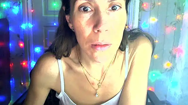 Snapshot of Ladywinter chatting on 1, 11, 2025 Ladywinter online show from 1, 11, 2025