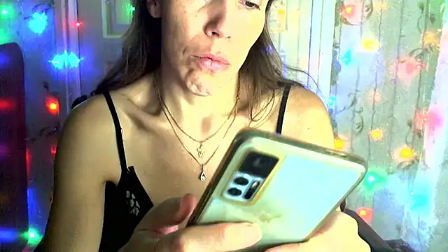 Snapshot of Ladywinter chatting on 11, 11, 2025 Ladywinter online show from 11, 11, 2025