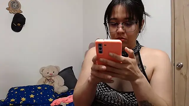 lady hot2xx online show from 23, 6, 2026
