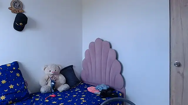 lady hot2xx online show from 24, 6, 2026