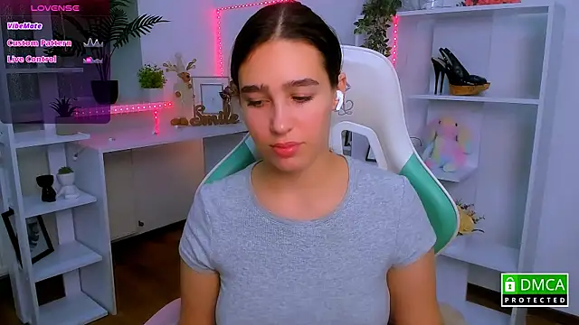  Eliizabeth  online show from 25, 11, 2025