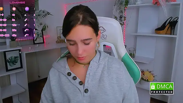  Eliizabeth  online show from 31, 10, 2025