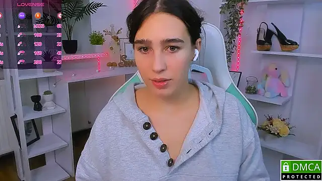  Eliizabeth  online show from 9, 11, 2025