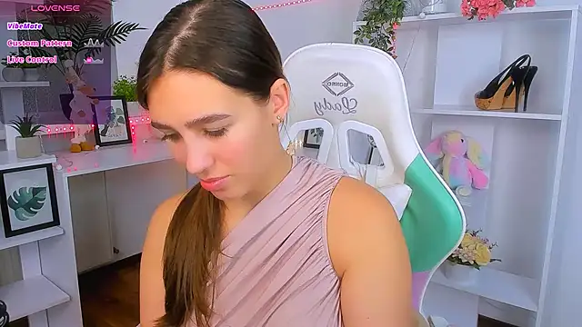  Eliizabeth  online show from 27, 10, 2025