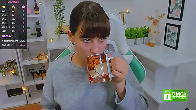  Eliizabeth  online show from 21, 3, 2025