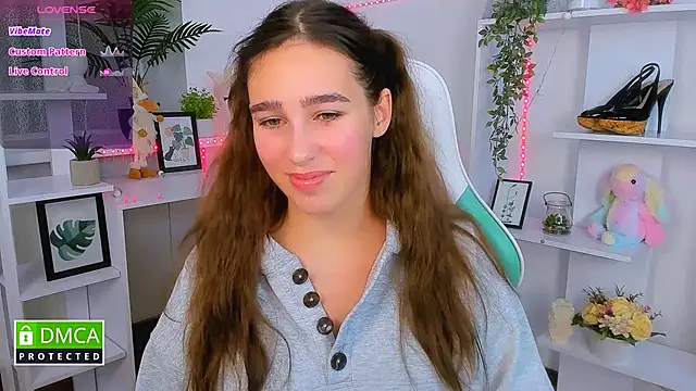  Eliizabeth  online show from 21, 10, 2025