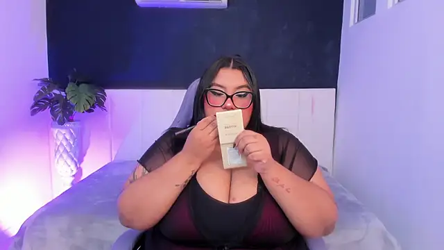 Snapshot of tifanny_bigboobs11 chatting on 20, 6, 2026 tifanny bigboobs11 online show from 20, 6, 2026