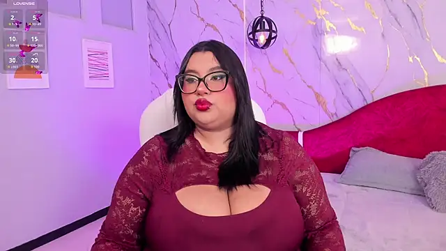 Snapshot of tifanny_bigboobs11 chatting on 19, 5, 2026 tifanny bigboobs11 online show from 19, 5, 2026