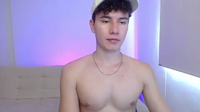 Snapshot of adrian_morelly chatting on 31, 5, 2026 adrian morelly online show from 31, 5, 2026